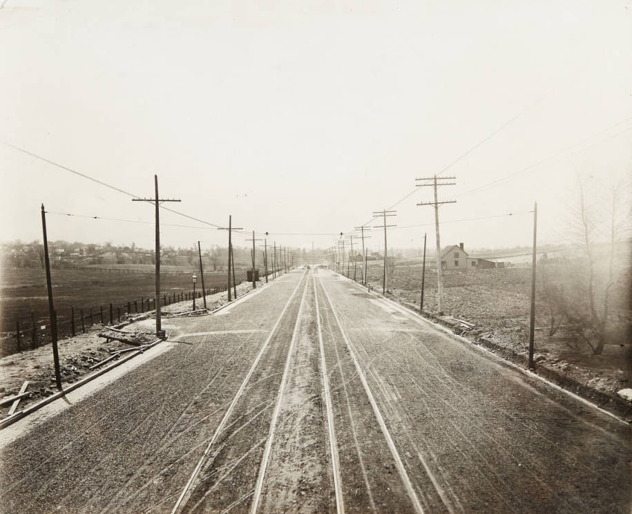 #41 Kingshighway Blvd., looking south from its intersection with Arsenal Street, 1910