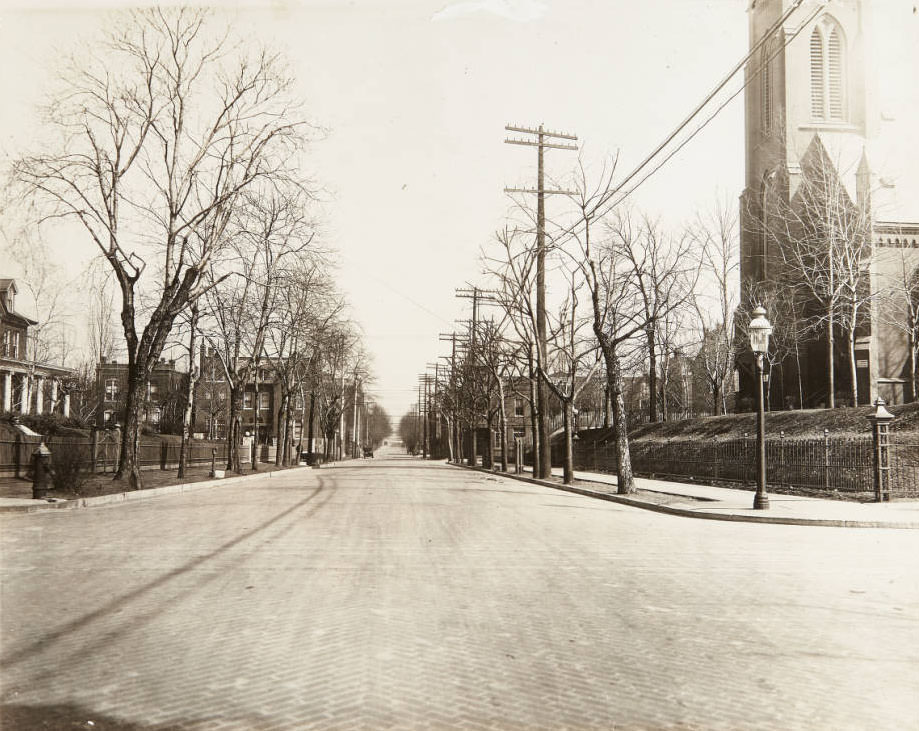 #68 Miami Street looking east from its intersection with Ohio Avenue, 1915