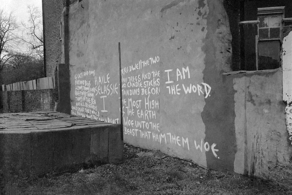 #31 text on Wall, St Agnes’s Place, Vauxhall, Lambeth, 1984