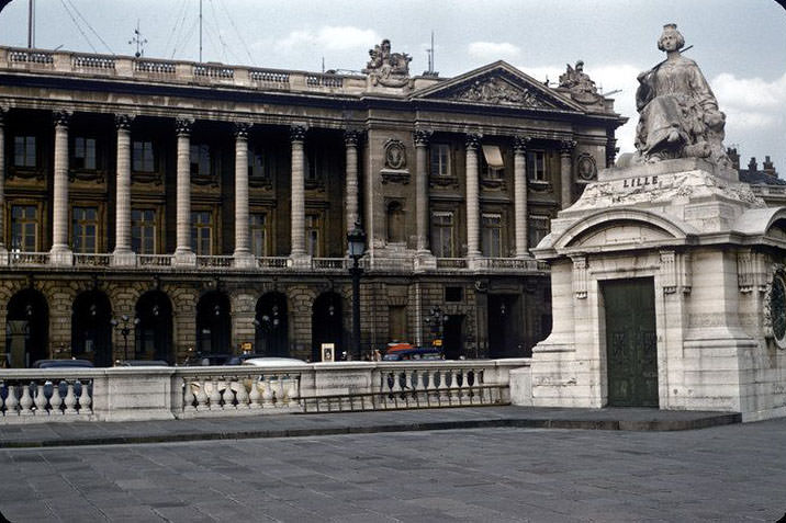 #107 Statue de Lille, Place de la Concorde, May 1959