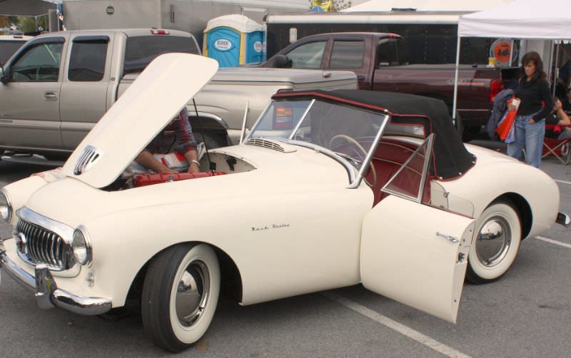 The Rare and Beautiful 1951 Nash-Healey: A Must-See for Classic Car Enthusiasts Vehicles &; Transport
