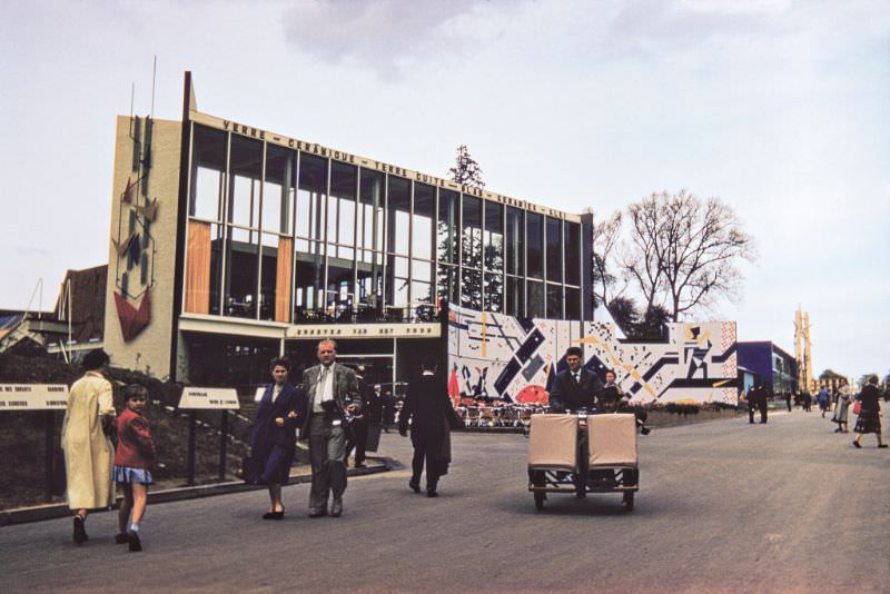 #133 Glass Industries, Ceramics, and Terracotta Pavilion.