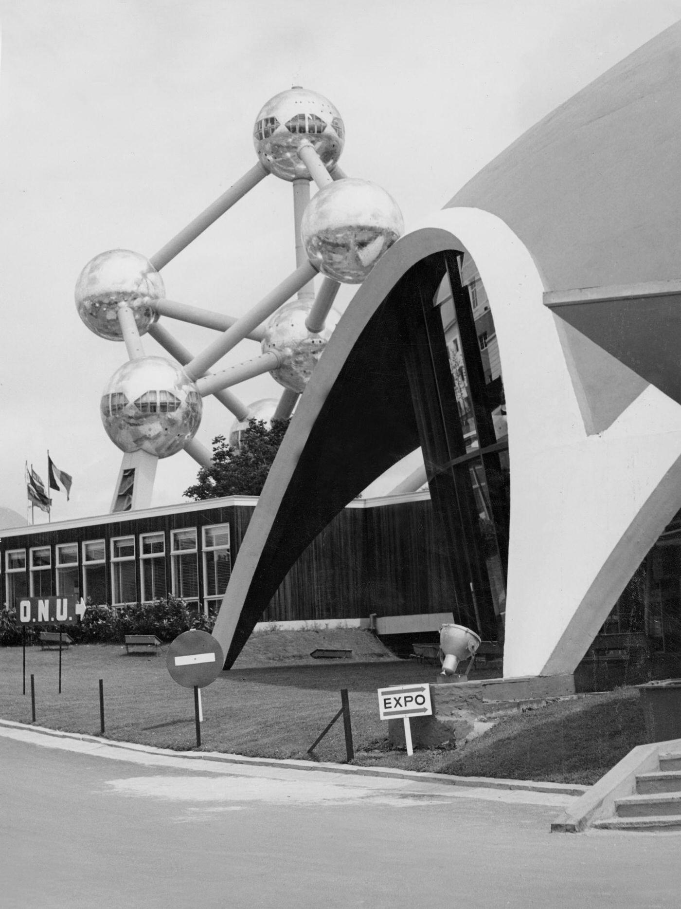 #30 Atomium