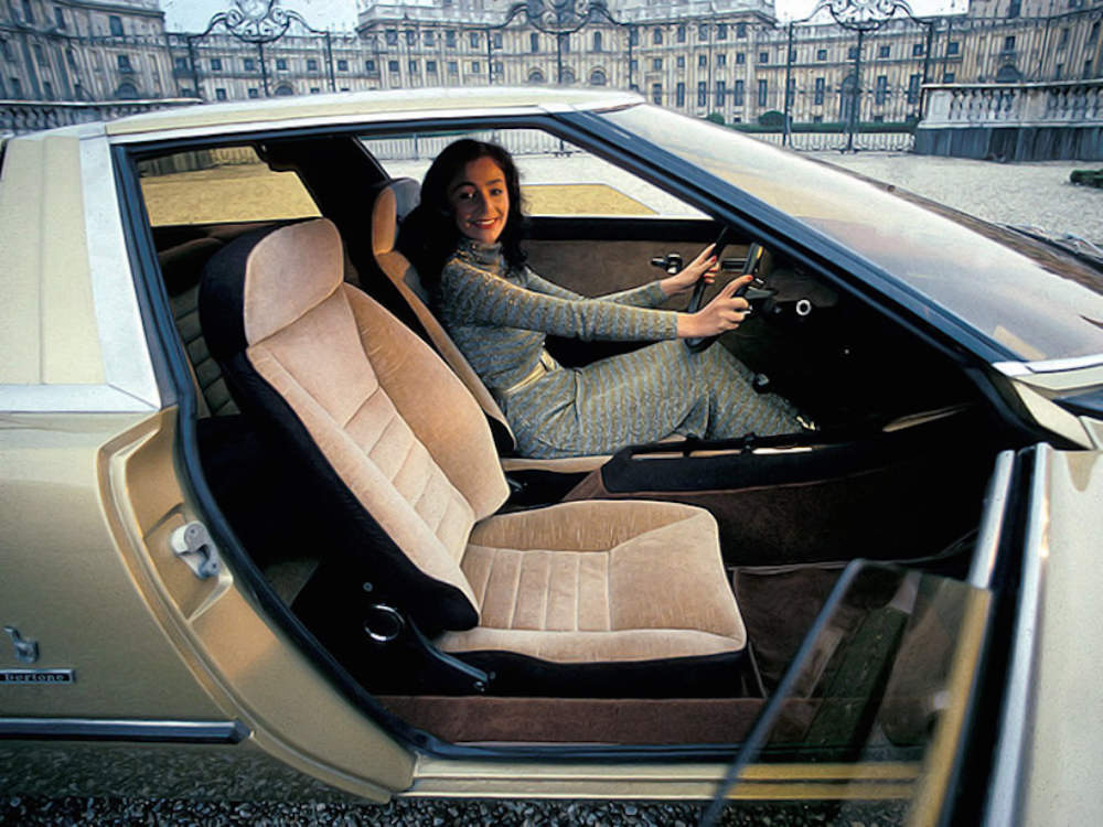 1972 Citroën GS Camargue Concept by Bertone and Citroën with Revolutionary Flat-Four Engine Vehicles