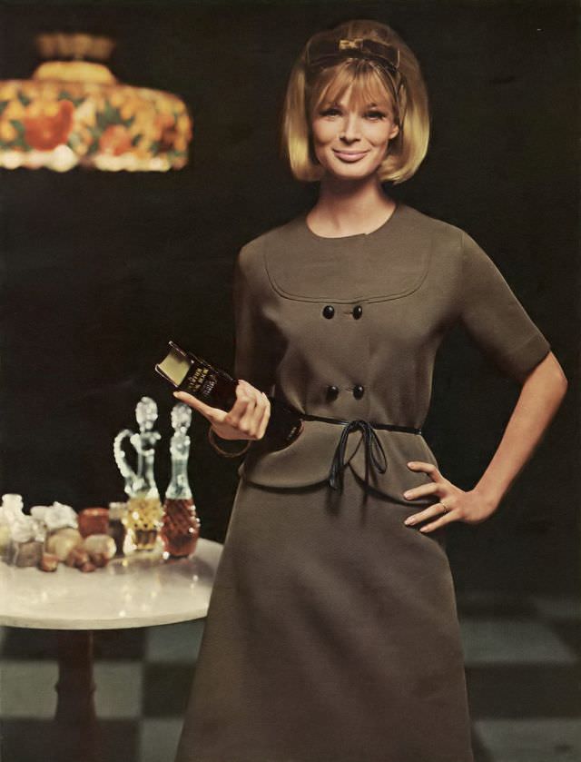 #30 Anne de Zogheb in two-piece wool knit dress with a shoe string tie by Kimberly, Vogue, August 15, 1964