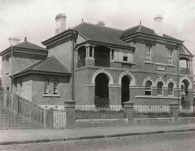 #18 Moss Vale Post Office