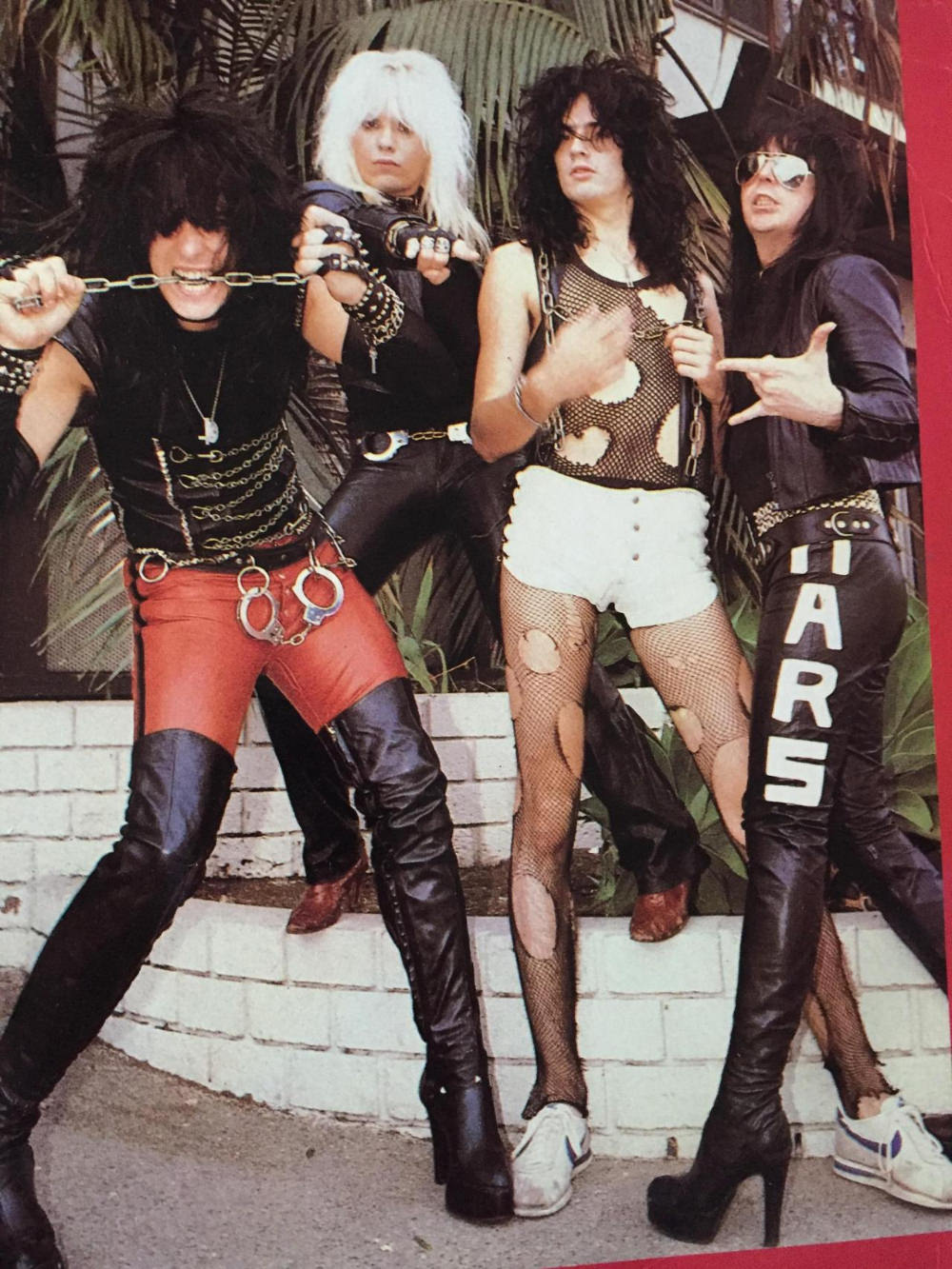 #9 Mötley Crüe