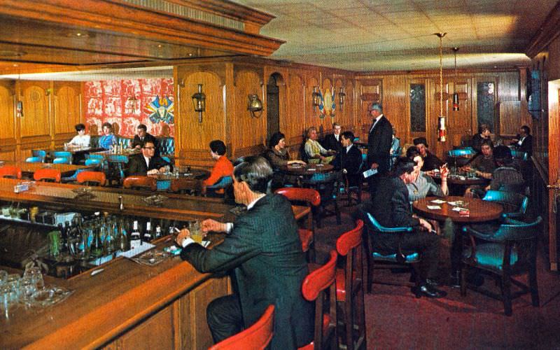 #40 Coq d’Or Cocktail Lounge, Drake Hotel, Chicago, Florida