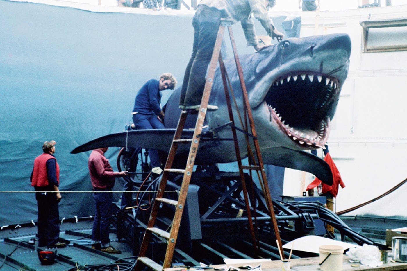 Behind the Scenes of Jaws: The Making of a Hollywood Classic Movies