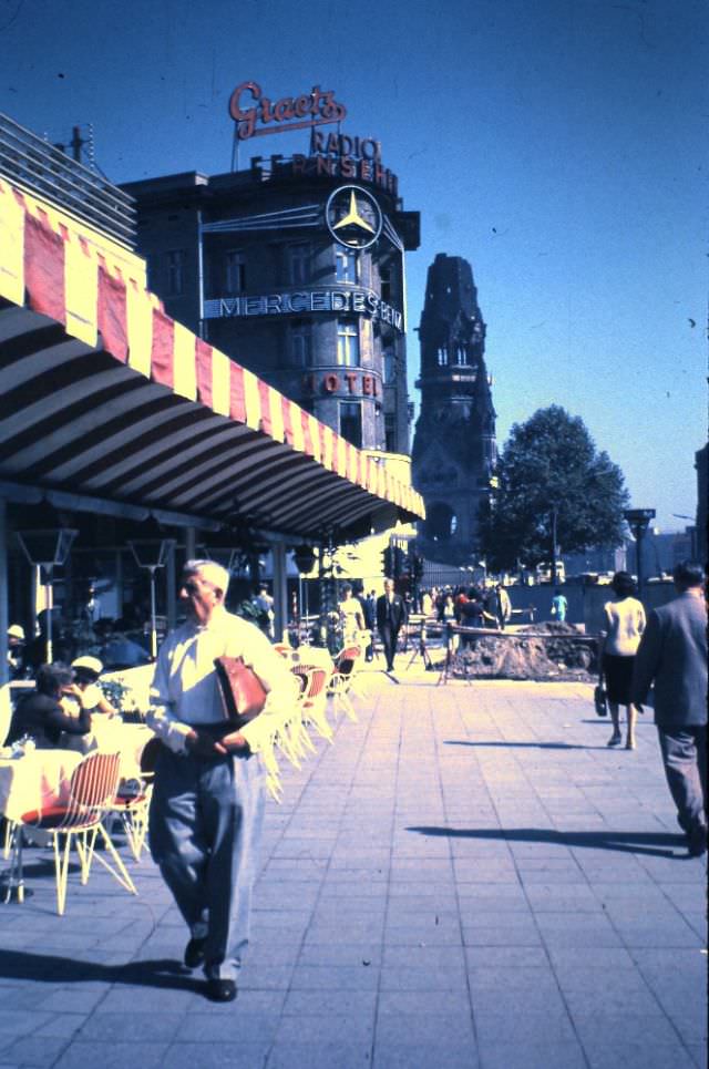 #33 Kurfuerstendamm, West Berlin, September 11, 1959