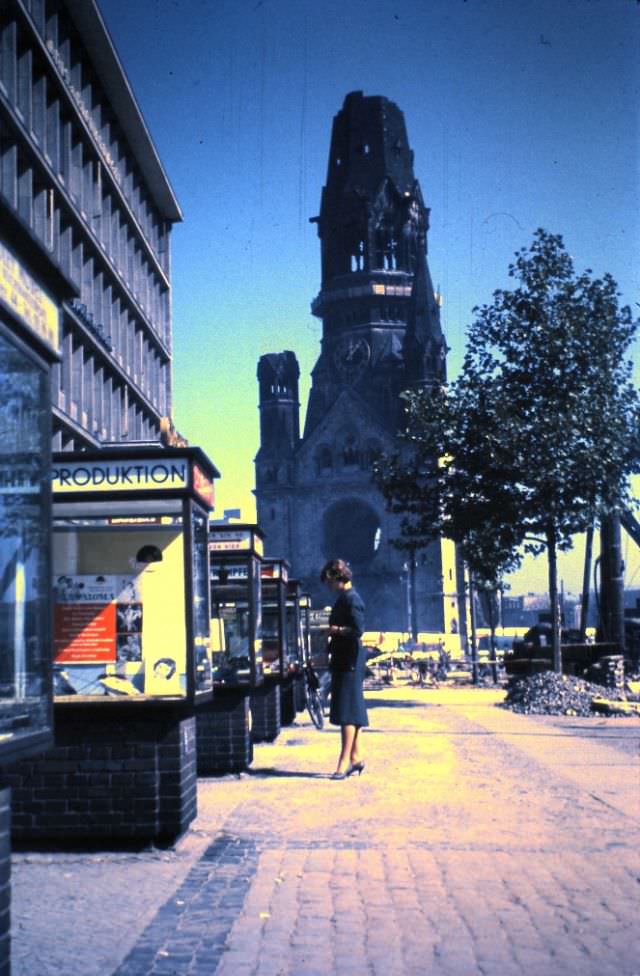 #34 Kurfuerstendamm, West Berlin, September 11, 1959