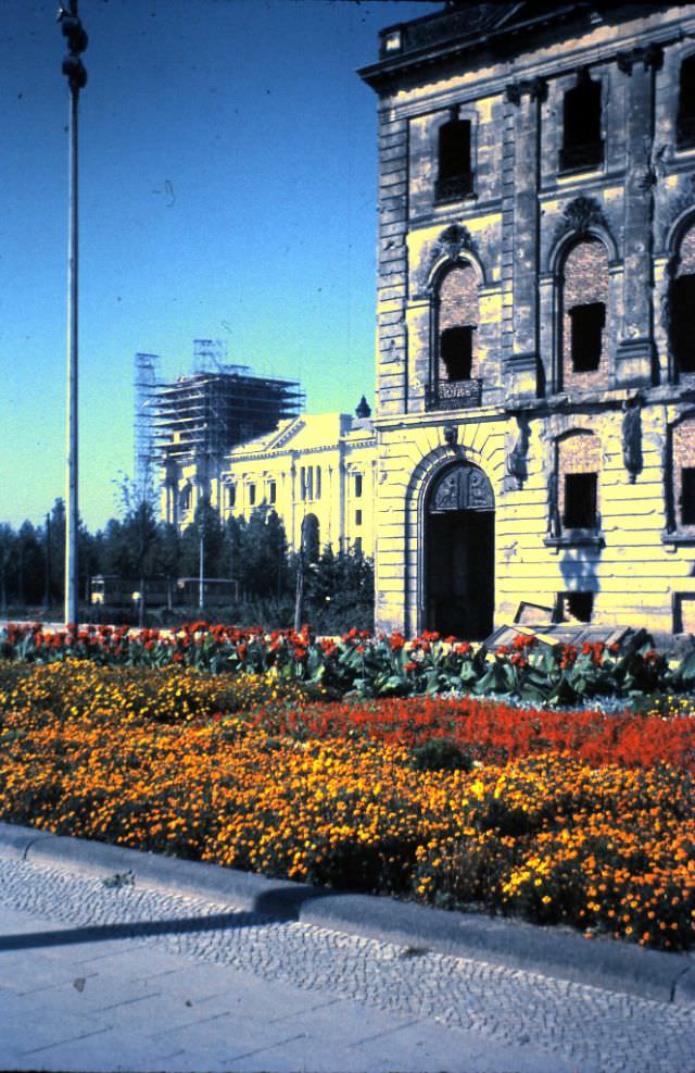 #40 War-damaged building and Reichstag, September 11, 1959