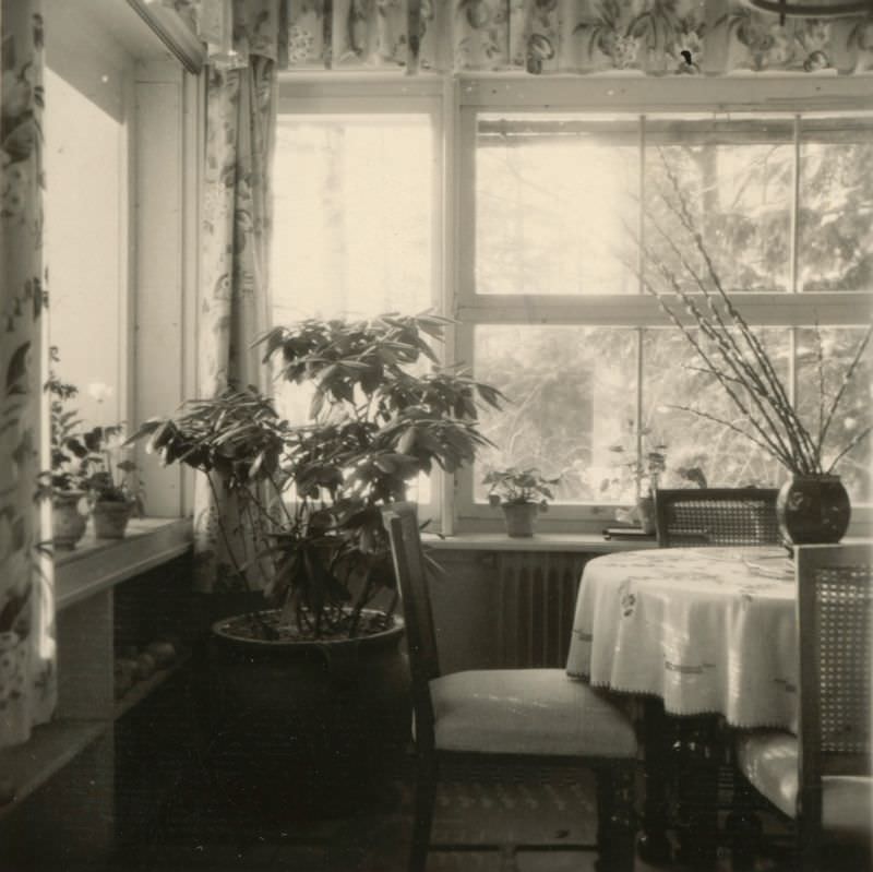 #21 Interior of Helga’s Berlin House, 6 Hermannstraße, Zehlendorf, Berlin, Germany, 1940s