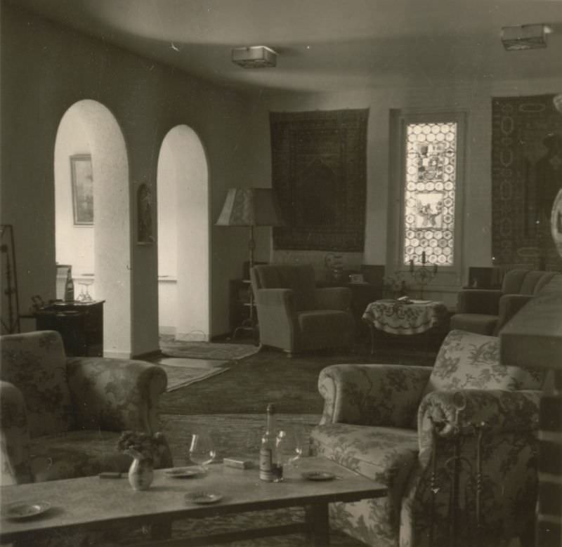 #22 Interior of Helga’s Berlin House, 6 Hermannstraße, Zehlendorf, Berlin, Germany, 1940s