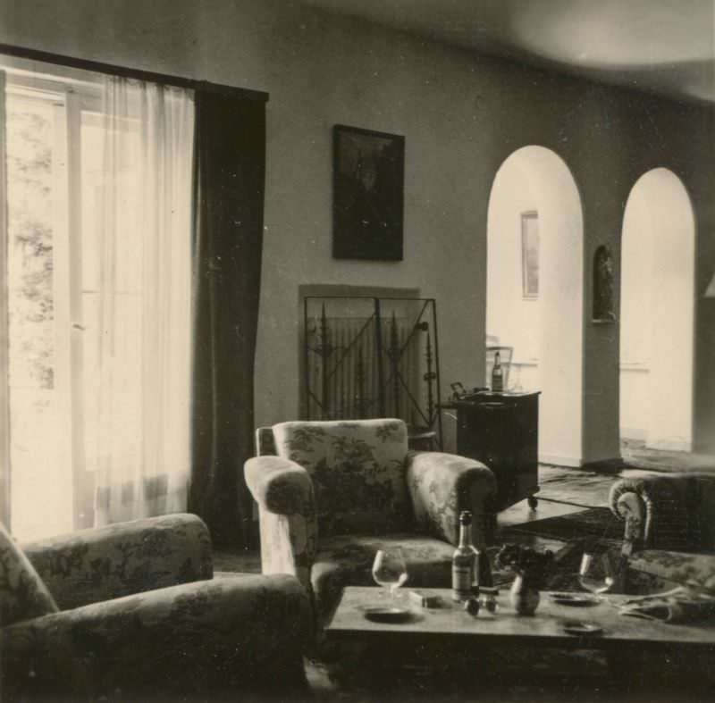 #29 Sitting room in Helga’s Berlin House, 6 Hermannstraße, Zehlendorf, Berlin, Germany, 1940s
