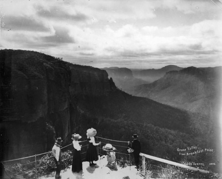 #8 Grose Valley from Breakfast Point, Blackheath, New South Wales, 1900