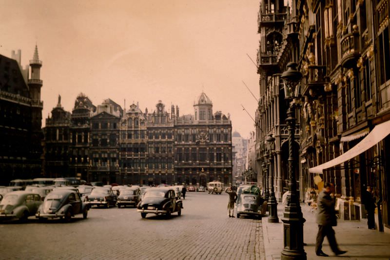 #28 Grand Place, September 1956