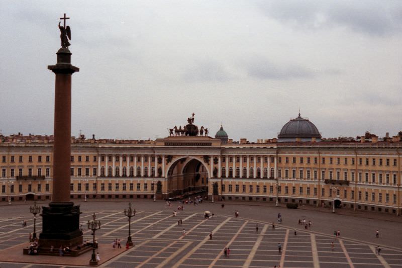 #38 General Staff Building, Leningrad, 1989