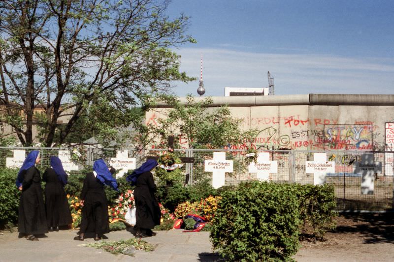 #6 Memorial for the dead of the Wall, West Berlin, Germany, 1989