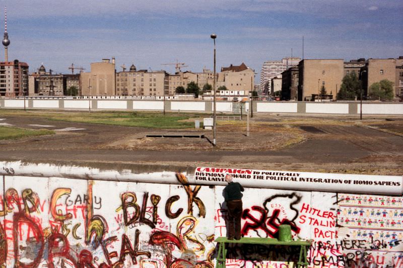 #10 West Berlin looking into East Berlin, Germany, 1989