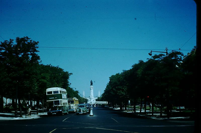 #152 Avenue of Liberty