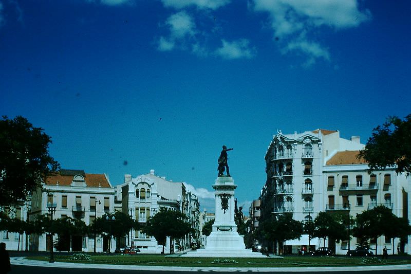 #170 Typical square and apartments