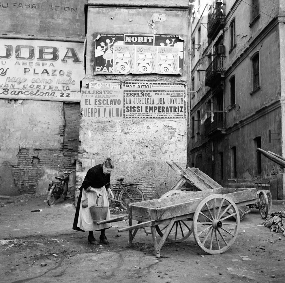 #190 Women and Wagon, Spain, 1956