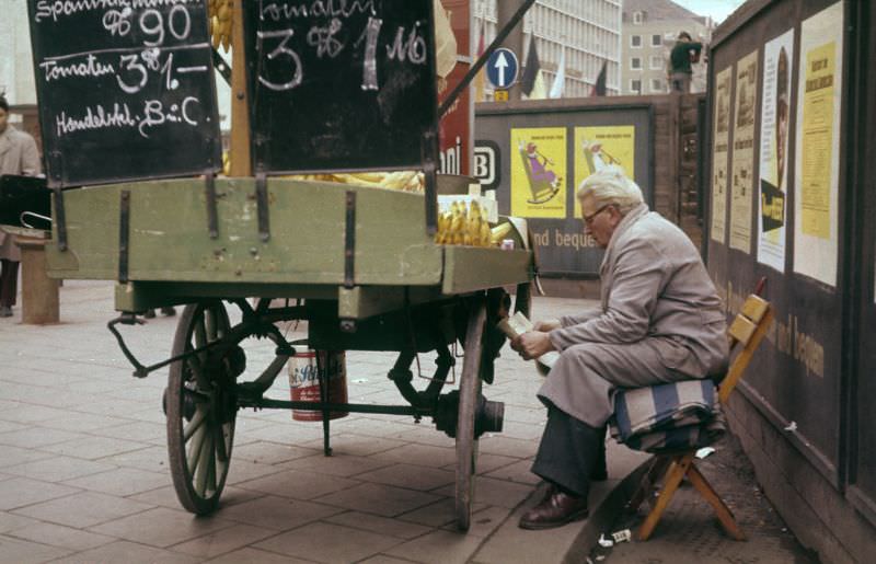 #51 German fruit cart, 1950s