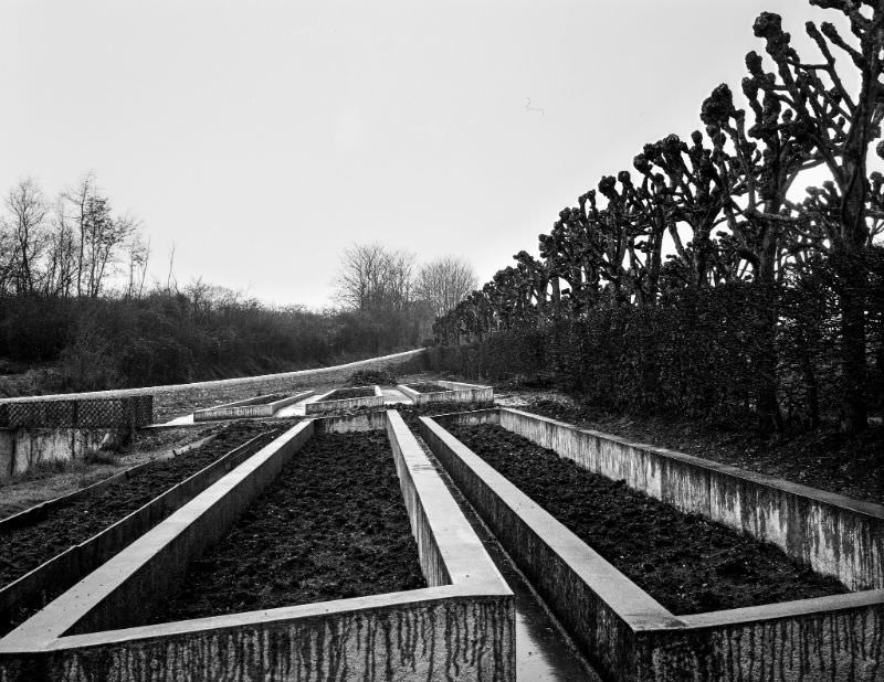 #30 Villandry planters, France, 1989