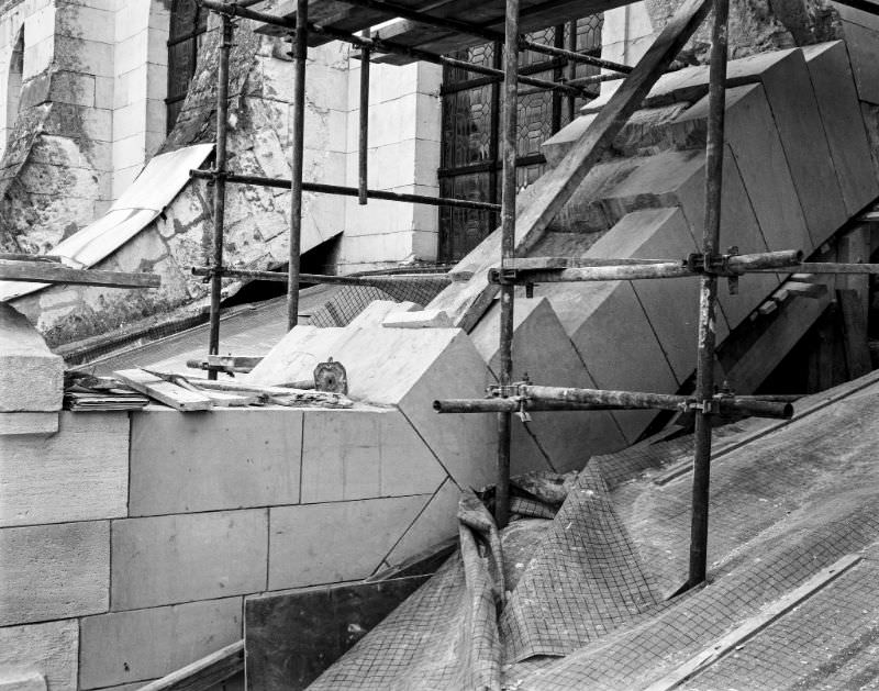 #7 Cathedral scaffolding, France, 1989