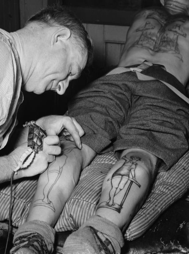 #6 John Hennington being tattooed, Fred Harris Tattoo Studio, Sydney, 17 December 1937