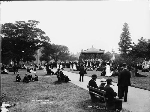 The Heart of Sydney: A Look at Hyde Park in the Early 1900s Places &; People