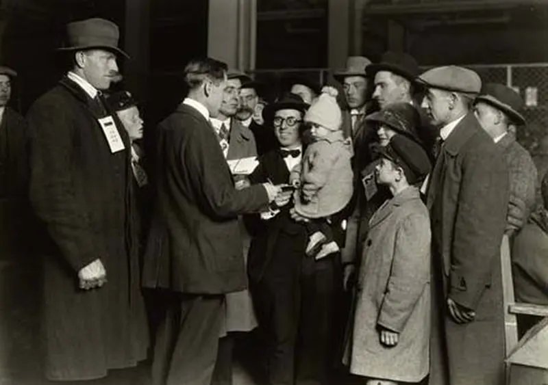 #20 A Social Worker at Ellis Island.