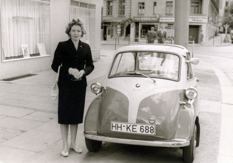 The Isetta: The Unique Microcar from the 1950s that was too ahead of its time Vehicles &; Transporta