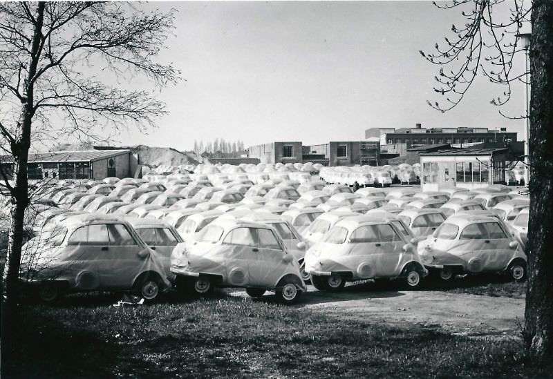 The Isetta: The Unique Microcar from the 1950s that was too ahead of its time Vehicles &; Transporta