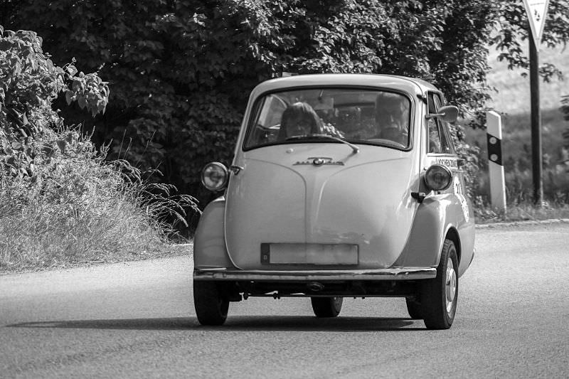 The Isetta: The Unique Microcar from the 1950s that was too ahead of its time Vehicles &; Transporta