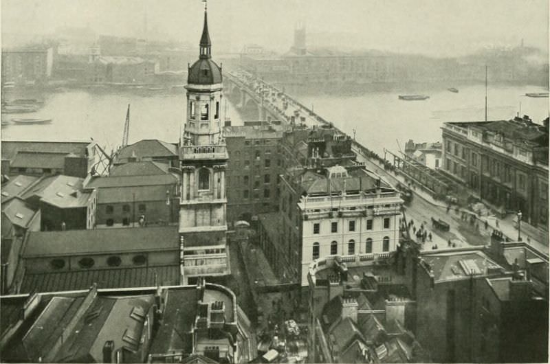 #30 London Bridge and the river seen from the top of the Monument.