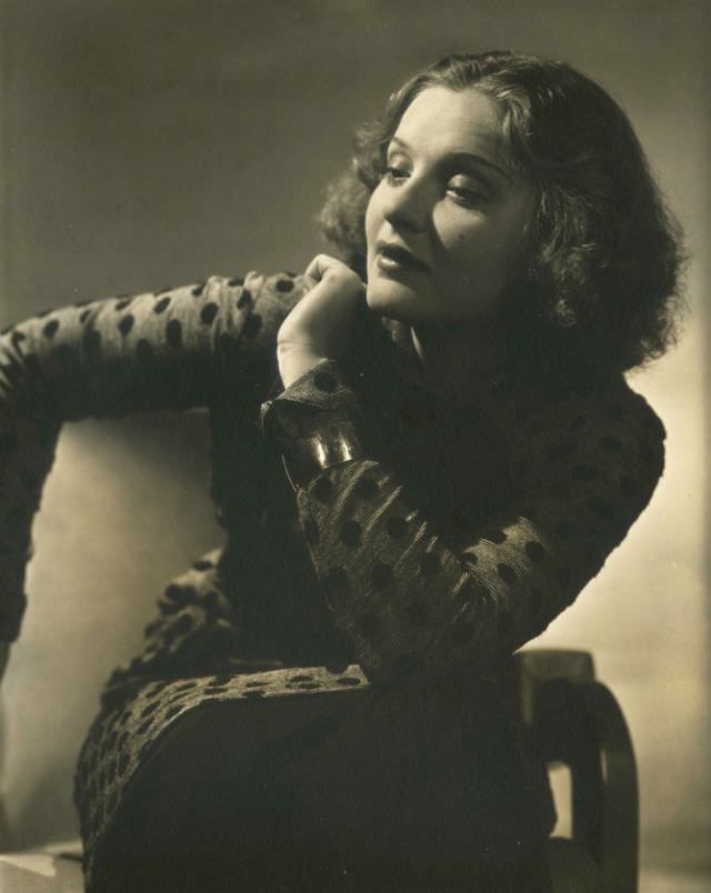 #17 Anna Sten, 1934-1935.