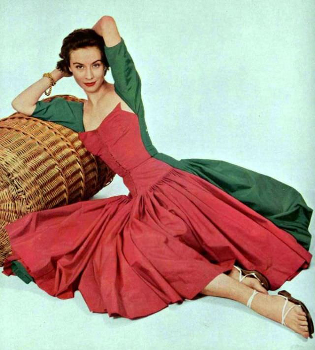 #7 Gigi Terwalgne in a fun summer dress of two opposing colors by Grès, 1952