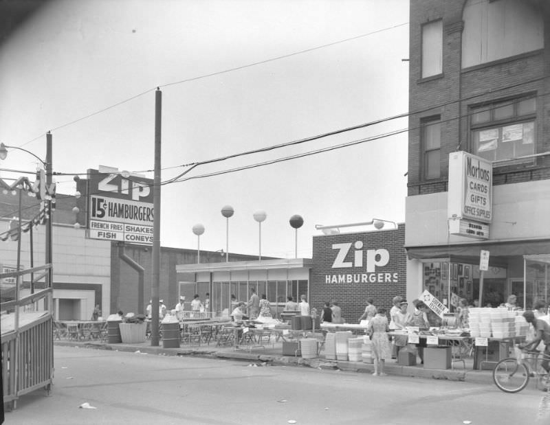 #16 Zip Hamburger stand, Massillon, Ohio, July 1966