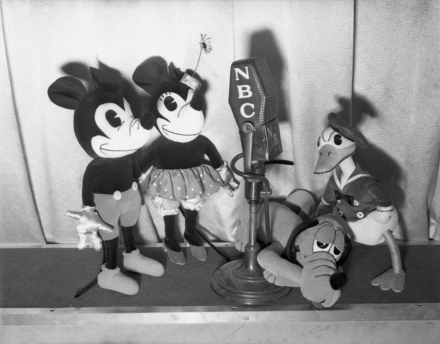 Mickey Mouse Theatre of the Air – Season 1. Mickey Mouse, Minnie Mouse, Pluto, Donald Duck, 1937