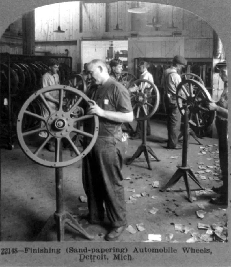 The Model T Revolution: The Impact of Assembly Line Mass-Production in the 1910s and 1920s Vehicles