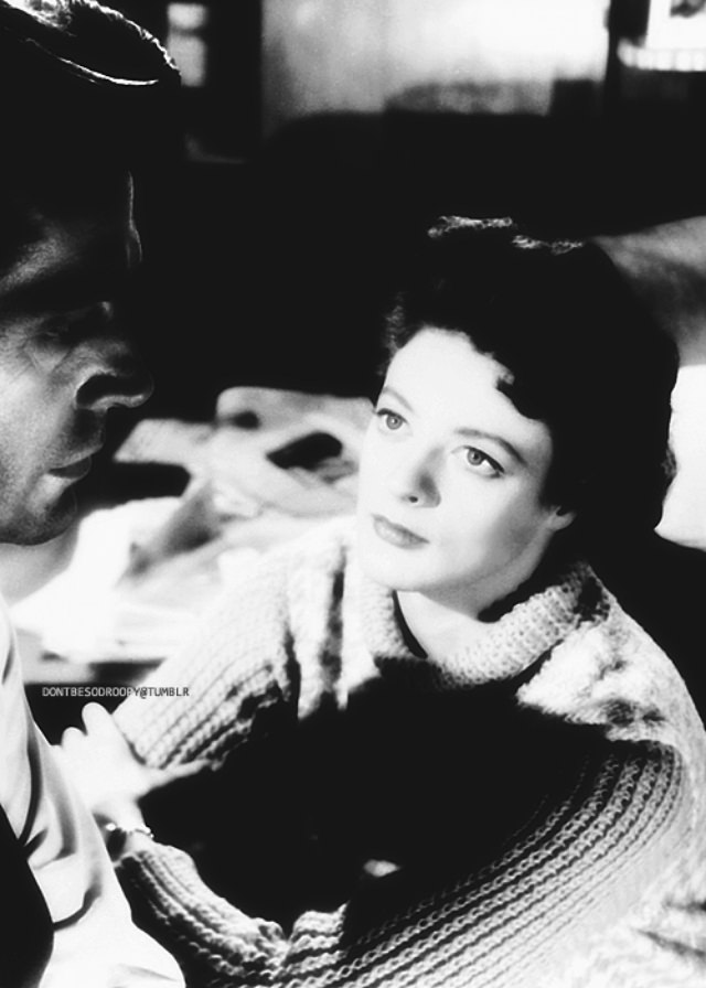 Nowhere to Go 1958: A masterpiece British crime drama Movies