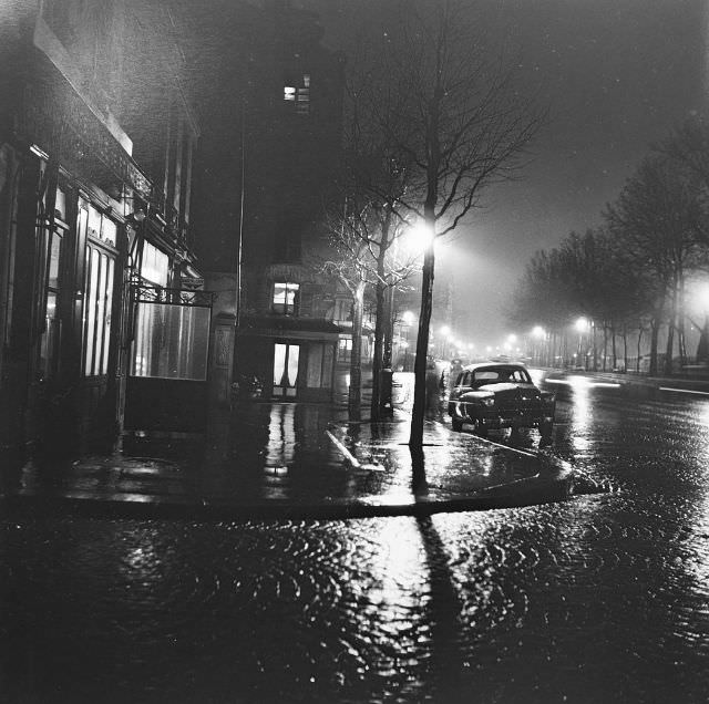 #2 Cobblestone street, Paris, 1930.