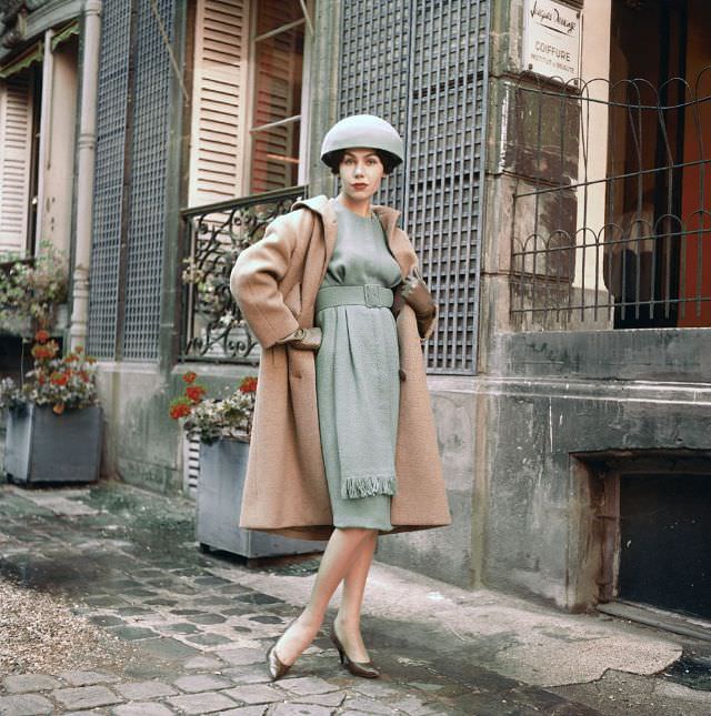#13 Blue-grey wool dress and greenish beige wool coat by Guy Laroche. Fall-Winter 1958-1959.