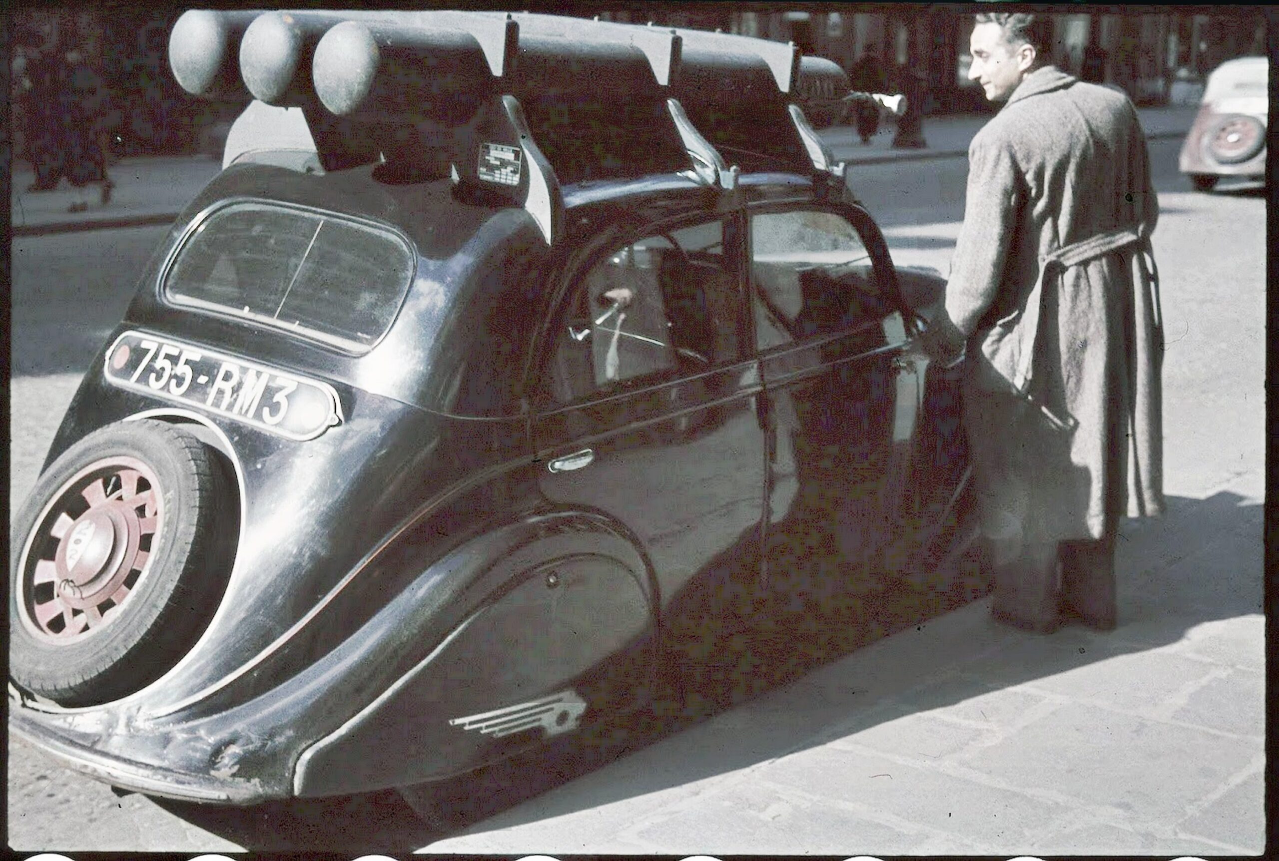 #18 A car equipped to run on natural gas.