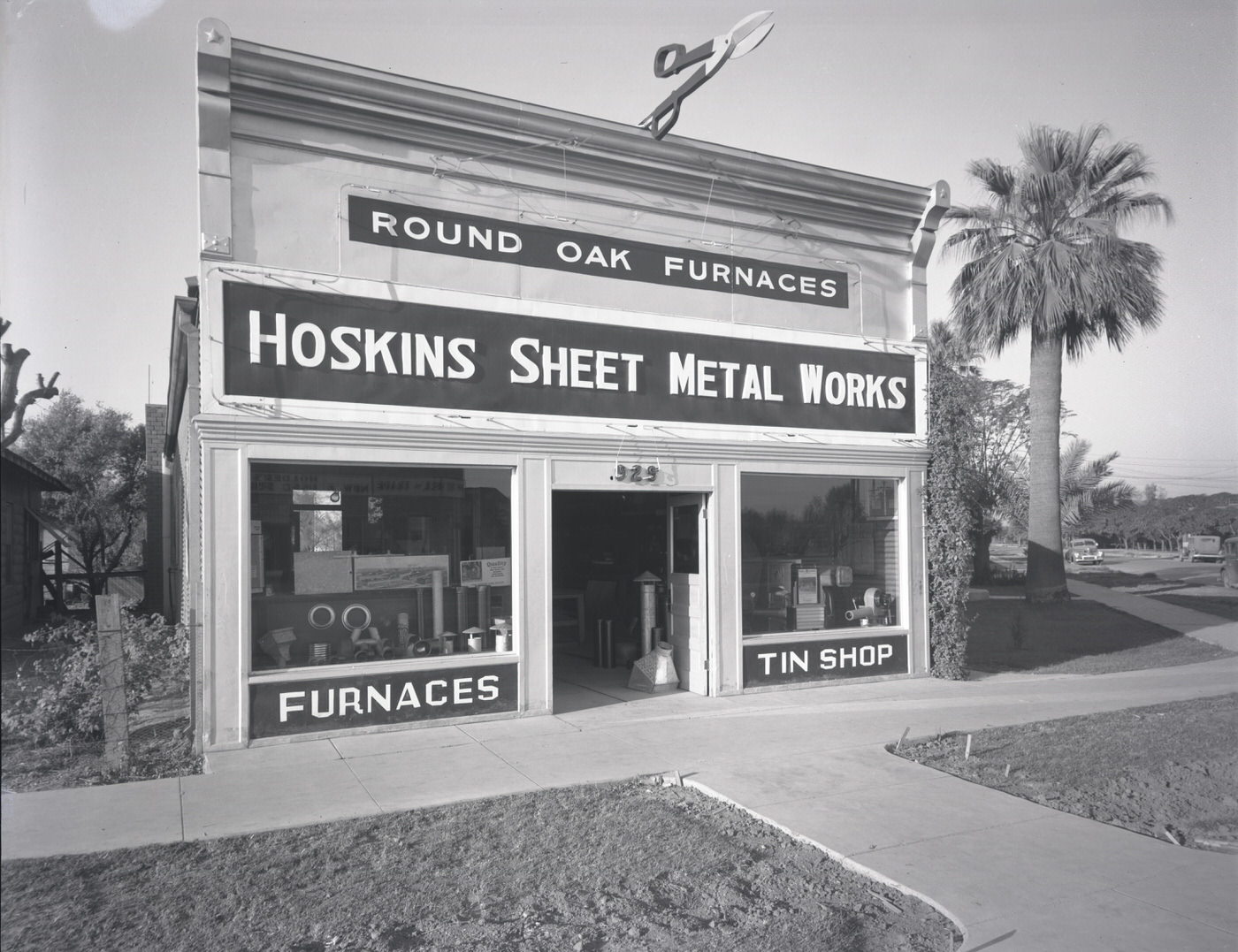 #11 Hoskins Sheet Metal Building Exterior. This building stood at 929 Grand Ave. in Phoenix, 1930s