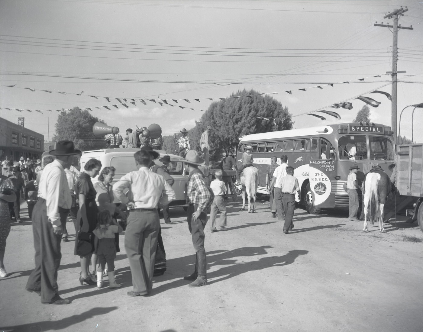 #18 Helzapoppin’ Rodeo Group by Greyhound Bus, 1930s