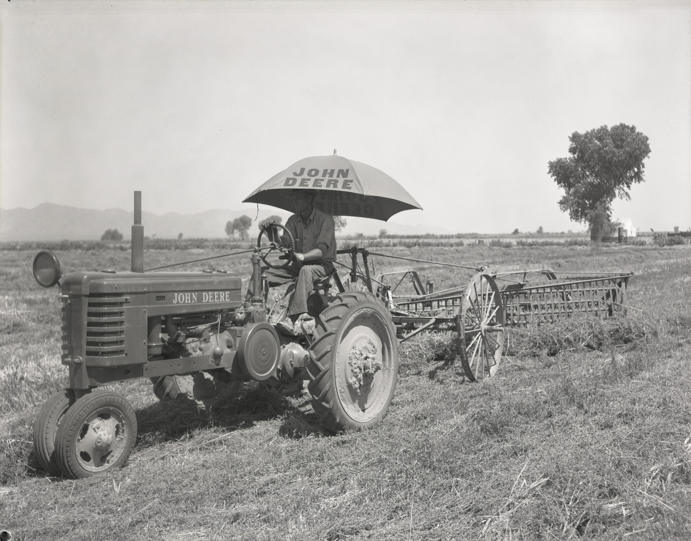 #173 Union Station From the Rail Side, 1930s