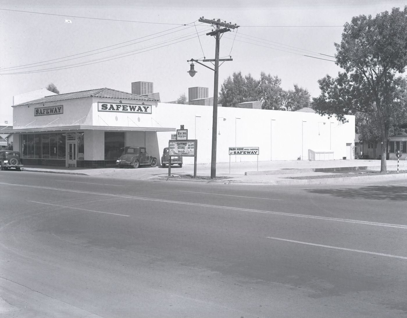 #30 Safeway Store Exterior, 1941